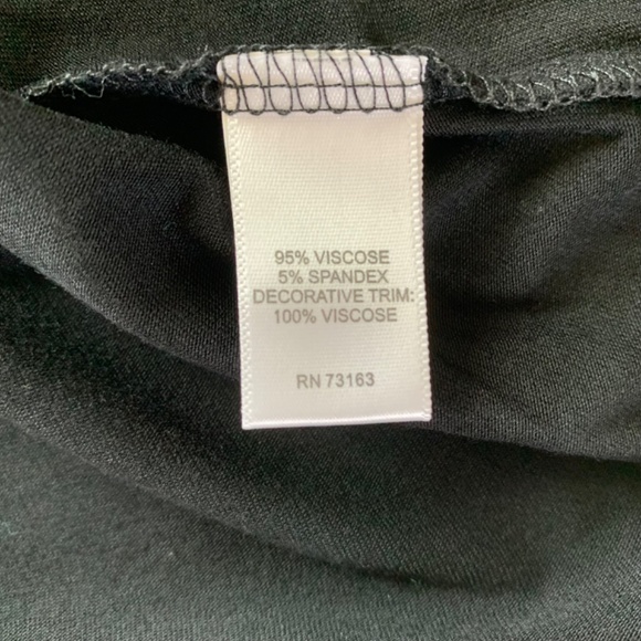 Cable & Gauge Short Sleeve Embroidered scoop neck Small NWT - Picture 7 of 9